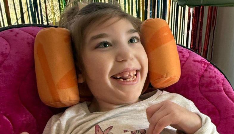7-letnia Marcelinka od urodzenia walczy o życie. Daj jej moc!