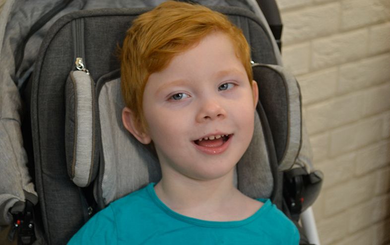 Pomóż Mateuszowi postawić pierwszy krok!