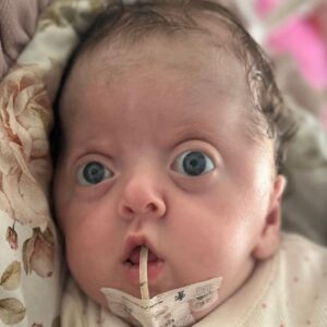 Okrutna diagnoza tuż po narodzinach. Pomóż Iguni!