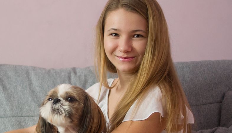 Pomóż Amelce, by miała w końcu szczęśliwe dzieciństwo!